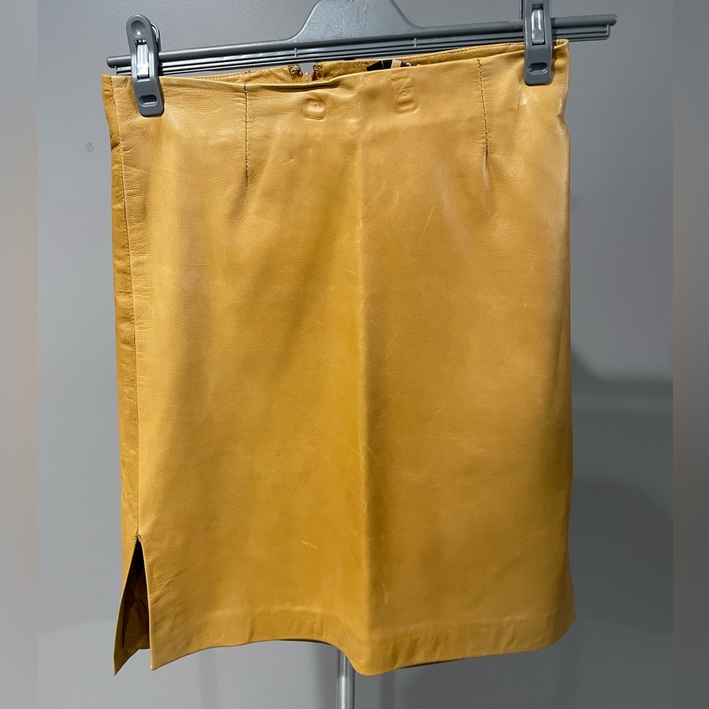 Used! Theory mini skirt size 2